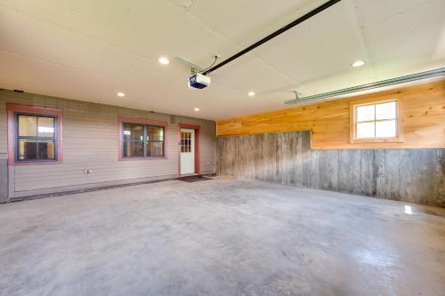 Hardwick Family Home on VAST Snowmobile Trail - image 6