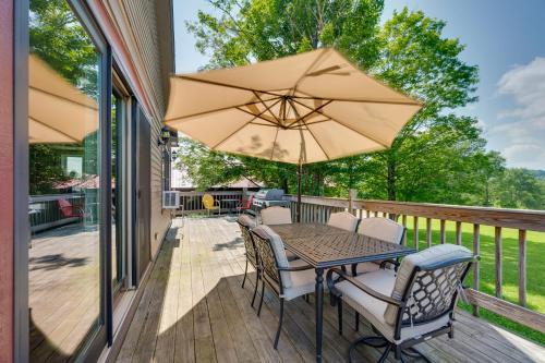 Hardwick Family Home on VAST Snowmobile Trail