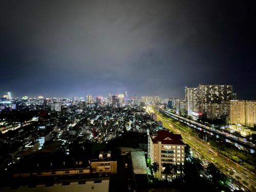 JL House 3 bedrooms suites D1 8 mins to Ben Thanh Market