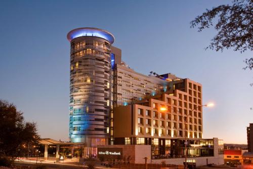 外觀, 希爾頓溫得和克飯店 (Hilton Windhoek Hotel) in 溫得和克