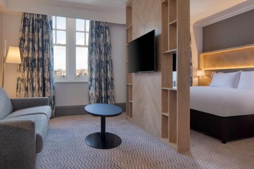 room detail thumbnail 1