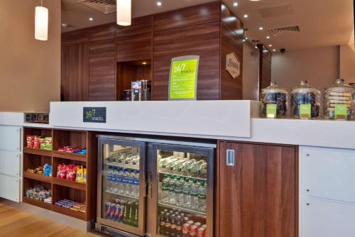Hampton by Hilton Luton Airport - image 3