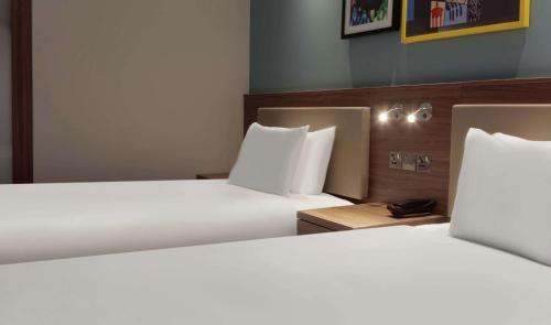 Hampton by Hilton Edinburgh Airport Room Type - Twin Room