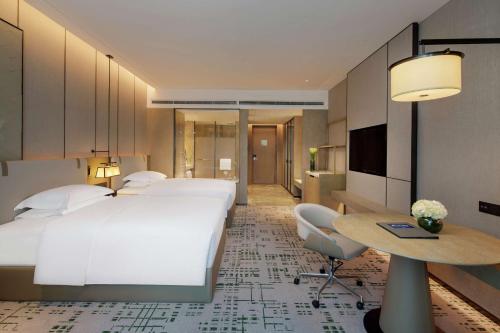 2 double beds