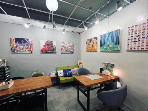 Oprema, 微光書旅-輕旅 in Okraj Tongluo