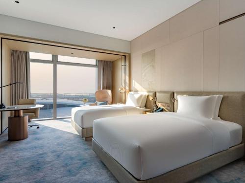 Hilton Shenzhen World Exhibition & Convention CenterTwin Premium Room with Sea View