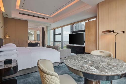 Hilton Yancheng