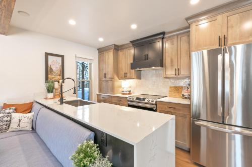 Timbernest Bristlecone Condo: Walk to Lifts Downtown Breckenridge