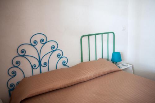 Double Room with Balcony and Sea View image 2