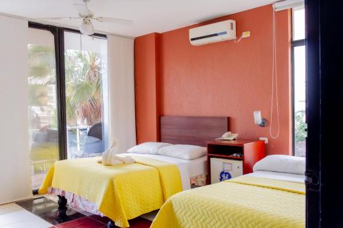 2 double beds