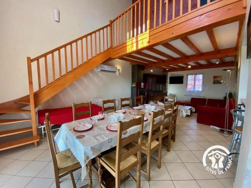 Le joyaux d'ambre in La Pomarede