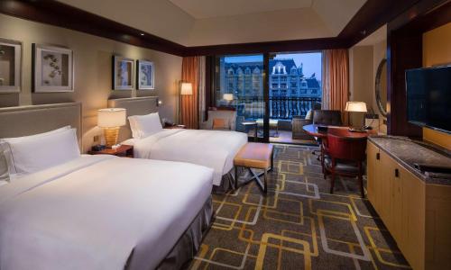 2 twin beds