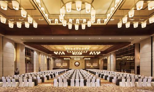 Hilton Qingdao Golden Beach - Beer Halls