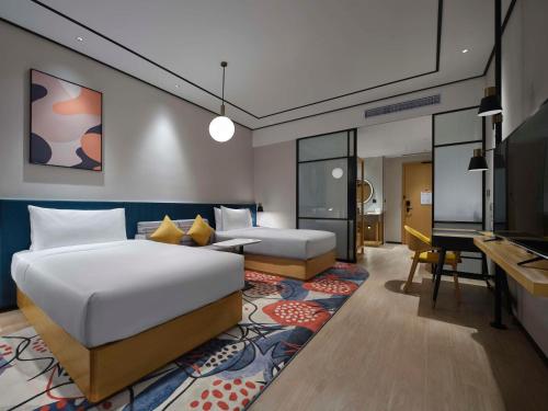 room detail thumbnail 1