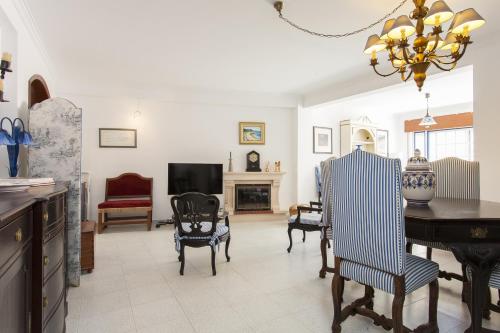  FLH Ericeira Cosy Apartment in Casa do Cordeiro
