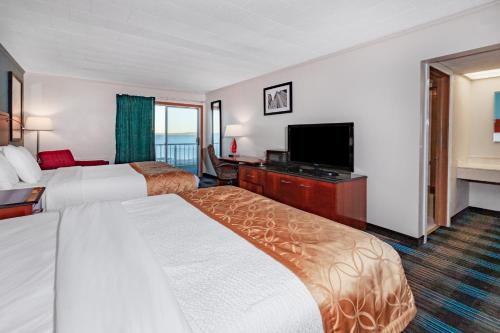 Days Inn & Suites by Wyndham St. Ignace Lakefront in St. Ignace (MI)