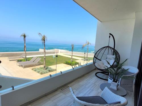 Seafront Condo Pool and Jacuzzi in Rosarito, Mexico