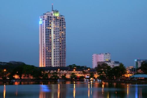 Hilton Colombo Residence — hotel in 200 Union Place, Colombo LK, 00100