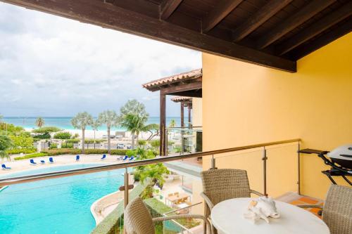 Beachfront - Deluxe View 2BR condo - E323