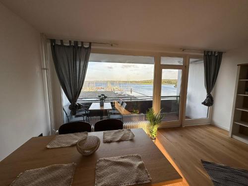 Aussicht, Wiking Yachthafen - Schleiblick in Schleswig