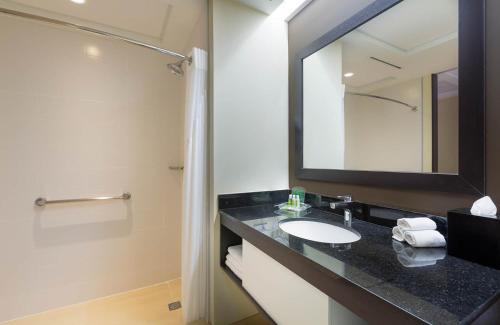 Standard Room image 2