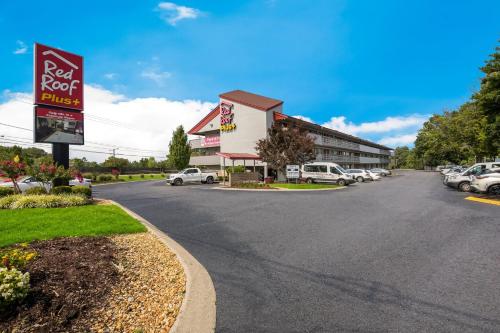 Red Roof Inn PLUS+ Nashville Airport