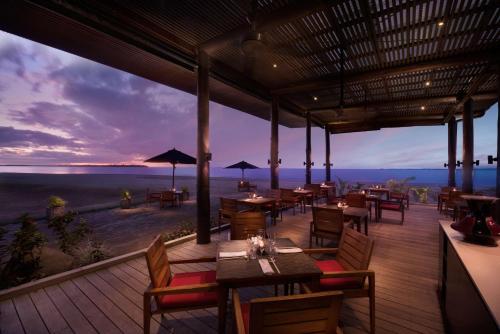 Hilton Fiji Beach Resort and Spa