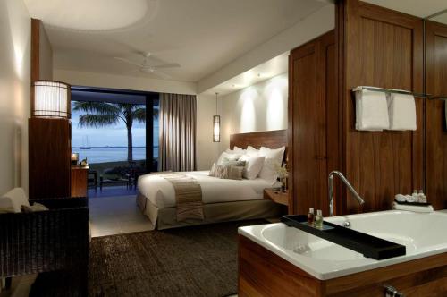 Hilton Fiji Beach Resort and Spa