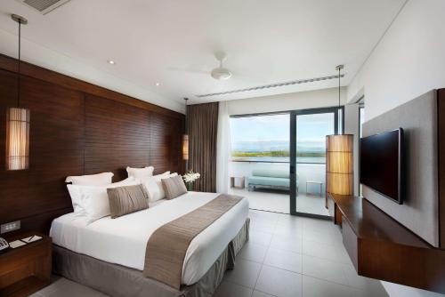 Hilton Fiji Beach Resort and Spa