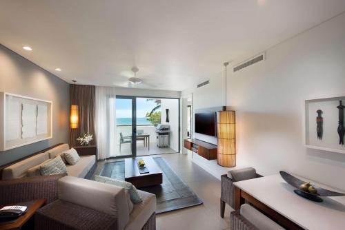 Hilton Fiji Beach Resort and Spa