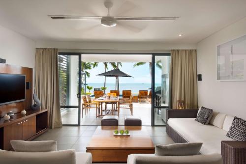 Hilton Fiji Beach Resort and Spa