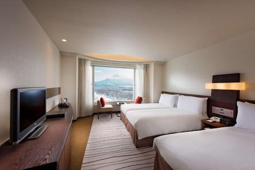 2 twin beds