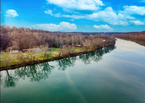 Riverfront House in Harpers Ferry