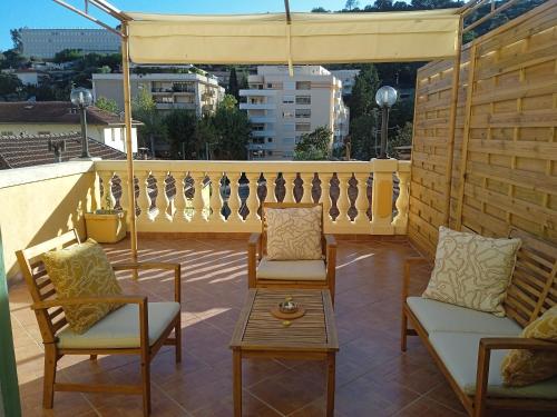 Grande terrasse au calme - Location saisonnière - Menton