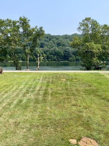 Riverfront House in Harpers Ferry