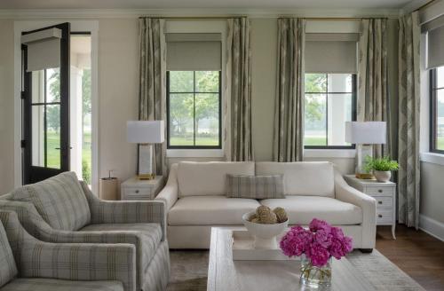 The Oaks Waterfront Inn - image 10