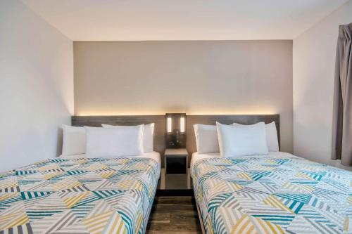 Motel 6-Marina CA - Monterey - image 10