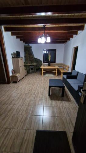 Shared lounge/TV area, Dursi Home in Homorâciu