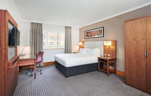 DoubleTree by Hilton Coventry - image 5