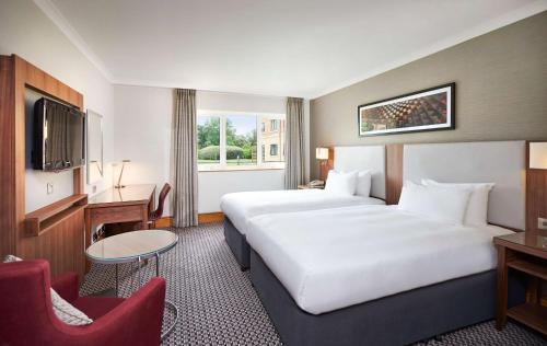 DoubleTree by Hilton Coventry - image 7