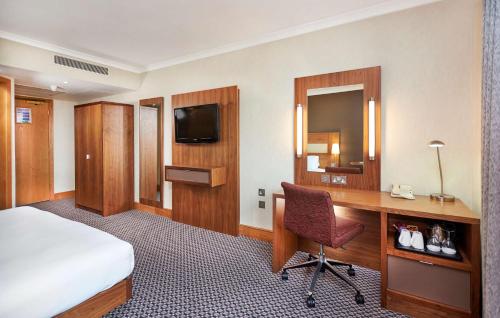DoubleTree by Hilton Coventry - main image