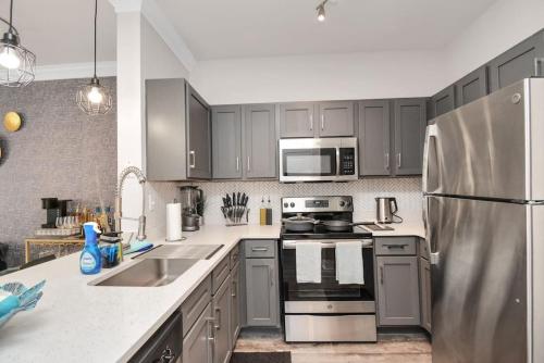 Luxury 1BR apt ,NRG ,Downtown ,Med Center,Galleria in Houston, USA