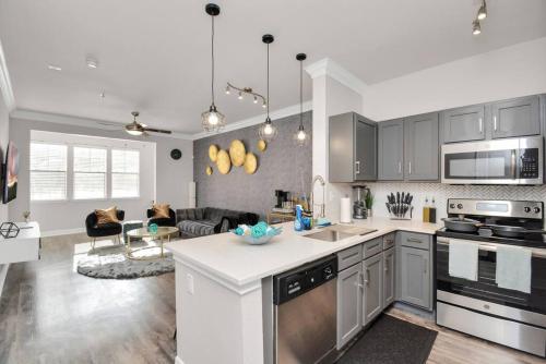 Luxury 1BR apt ,NRG ,Downtown ,Med Center,Galleria in Houston, USA