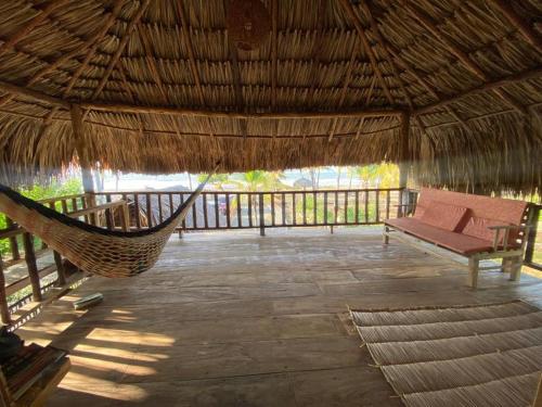 Балкон, Cabaña Kindi (Cabana Kindi) in Moñitos