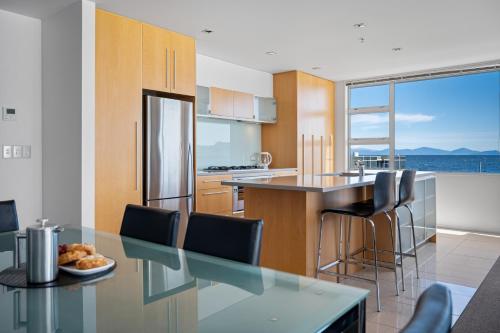 Waimahana Apartment 8 - image 5