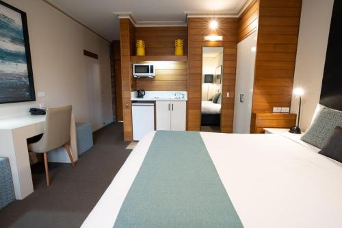 Sovereign Park Motor Inn Room Type - Family Room