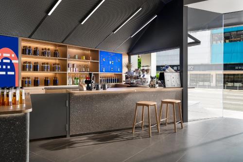 CYBO Station SSAW Shangpin Hotel Luohu Shenzhen