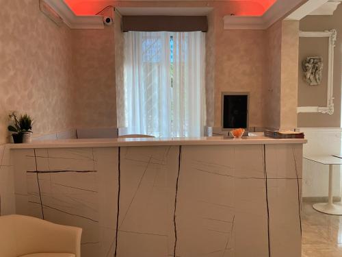 Alex Romano - image 3