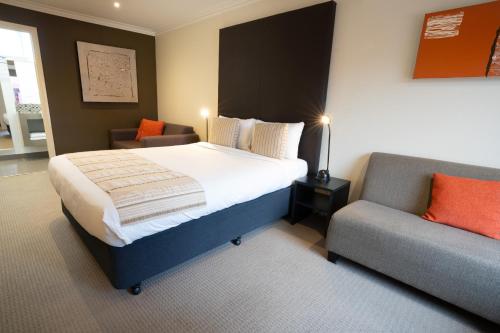 君主公园汽车旅馆