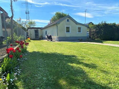  Lovely House next to River - Free Parking - Big Garden in 1010 Wien
